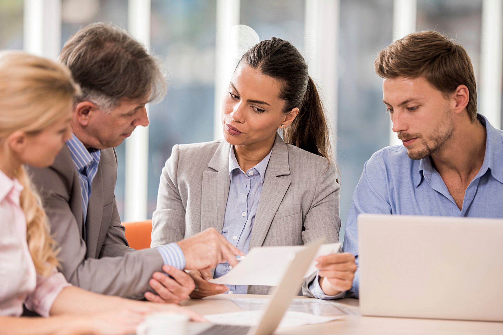office-business-meeting-5472251_1920